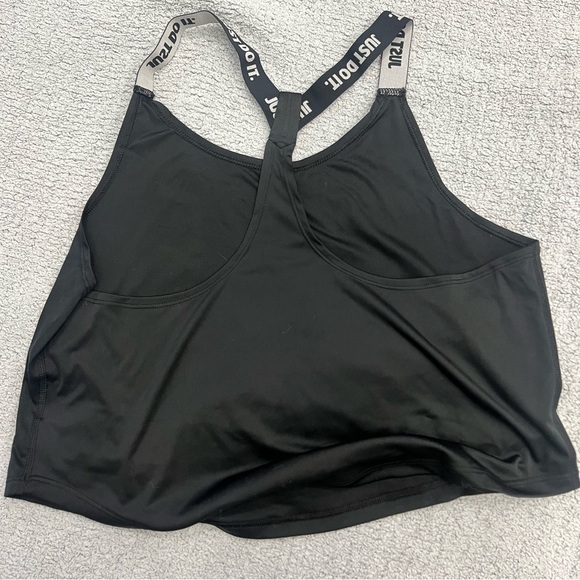 Nike women’s crop tank top. Size: MEDIUM - Picture 4 of 6